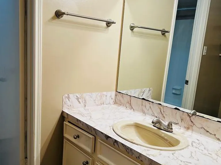 1069 Willow Oaks Cir — Photo 16