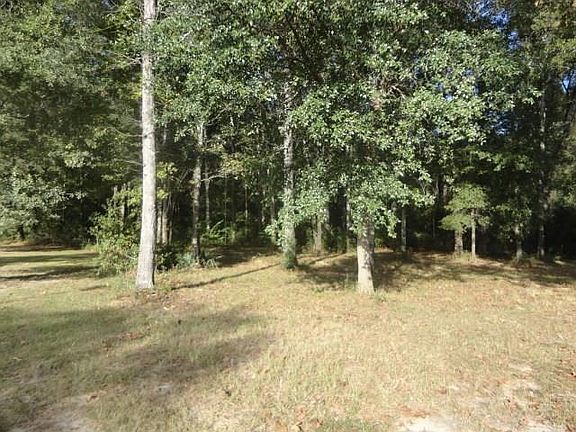 3rd image of Deer Creek Dr