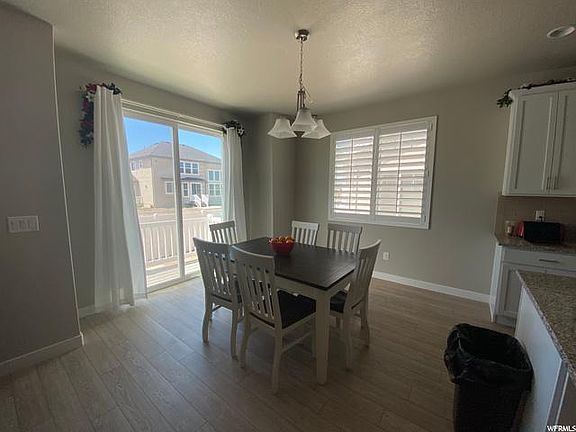 5th image of 1437 W Gala Ln