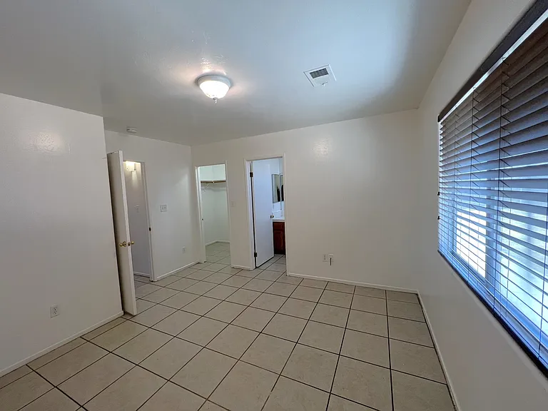 1408 Interlaken Dr — Photo 14