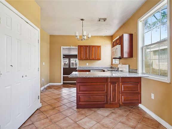 5th image of 4320 Rayne Dr
