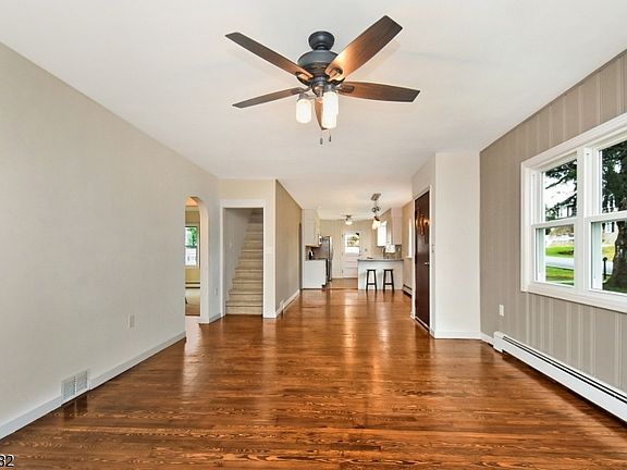 4th image of 301 Victory Ave