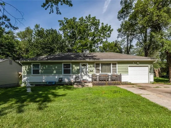 8602 Winchester Ave, Kansas City, MO 64138