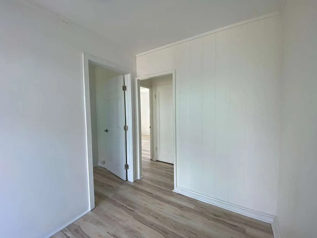 3 bed, $2,210 — Photo 4