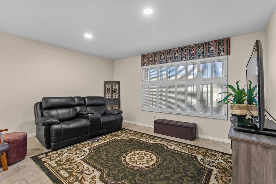 next background image