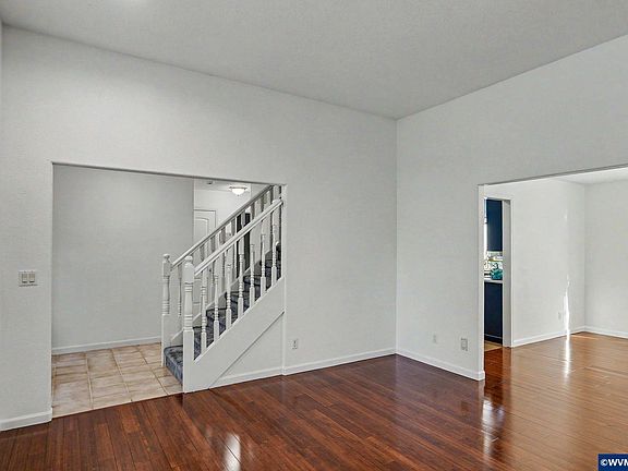 3rd image of 312 SW Cascade Meadow Dr