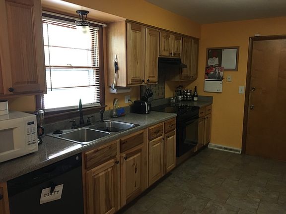 Clean updated kitchen.