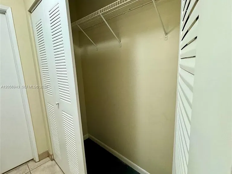 9945 Nob Hill Ct #9945 — Photo 6