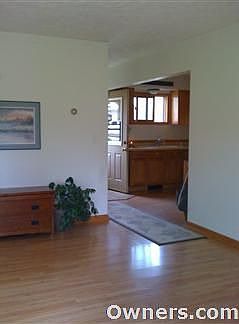 5th image of 1195 Woodridge Ave