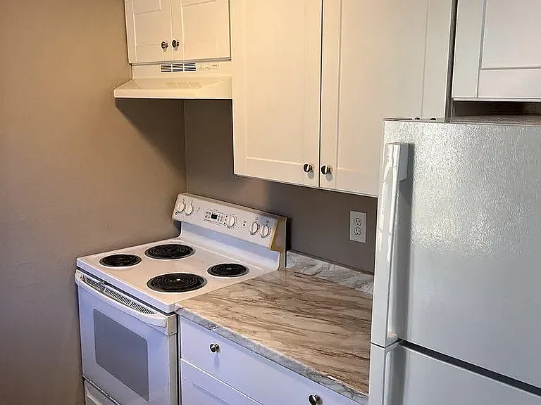 440 SW 155th St #5 — Photo 5