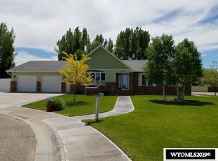 401 Meadowlark Ln, Worland, WY 82401