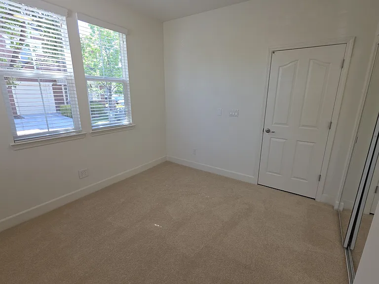 4887 Thorndike Ln — Photo 6