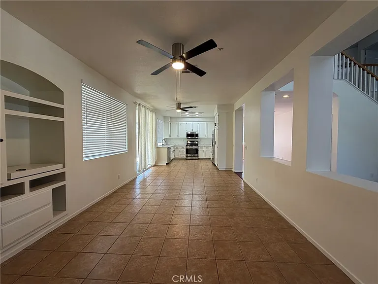 5569 Hunt Club Dr — Photo 9