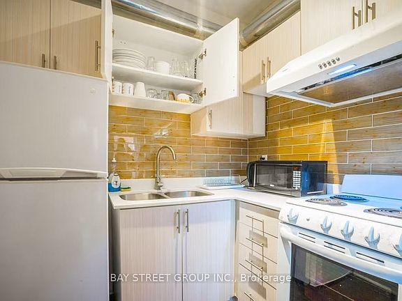 2nd image of 3 Pembroke St