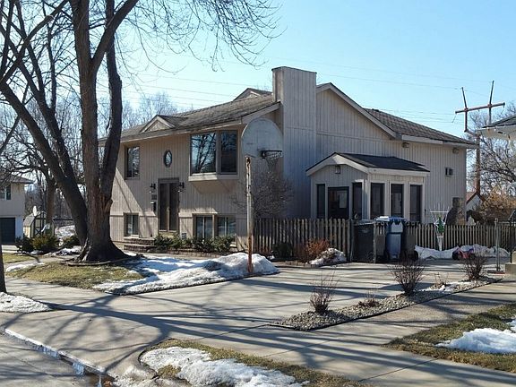 2nd image of 3652 Pierce Pl NE