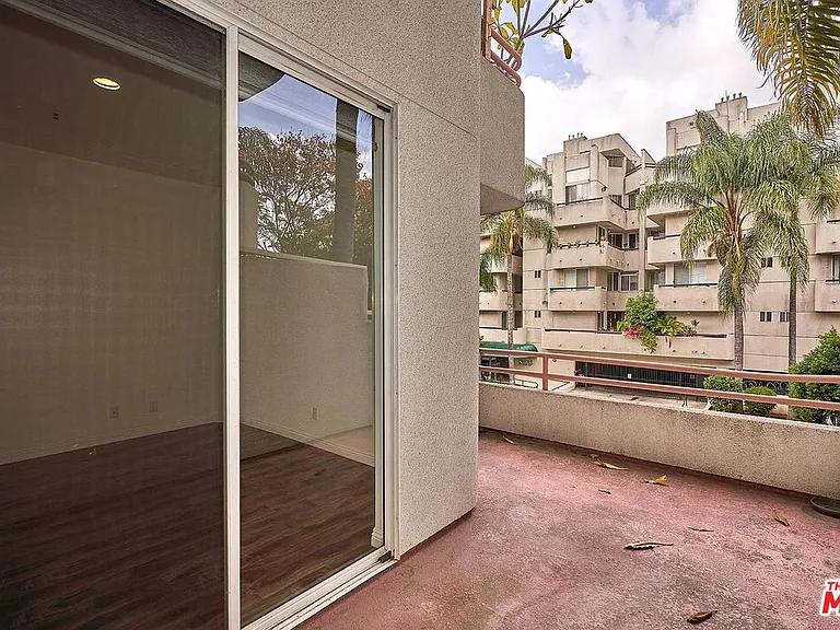 500 S Berendo St #101 — Photo 27