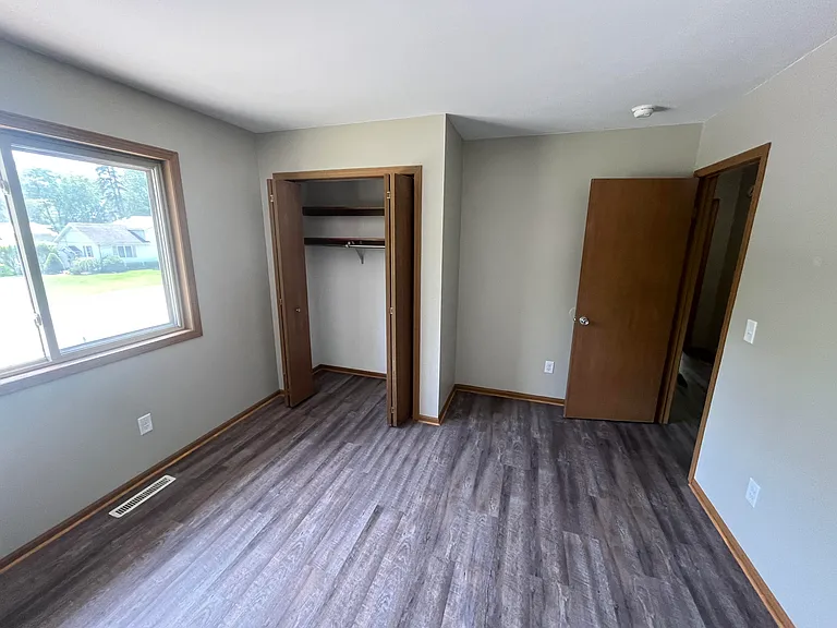 6940 Shattuck Rd — Photo 7