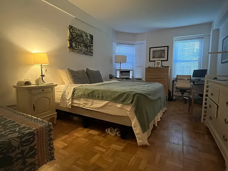 110 E End Ave #3B — Photo 7
