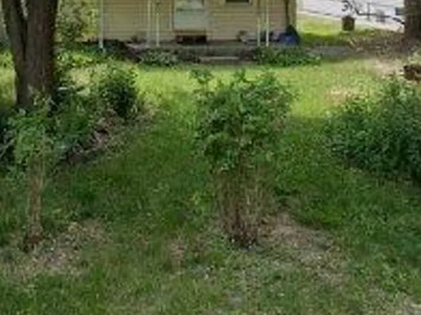 177 S Madison Ave, Bradley, IL 60915