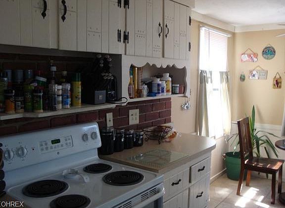 4th image of 441 W Grace St