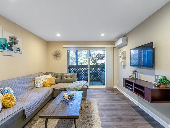 4th image of 1203 Yarwood Ct