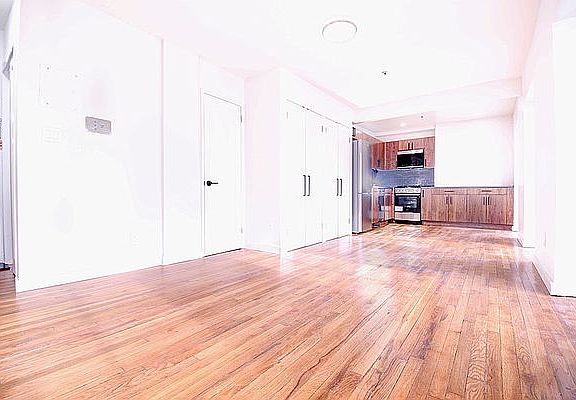 2nd image of 131 E 83rd St APT 4G
