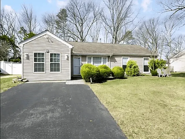 98 Buckingham Dr, Jackson, NJ 08527