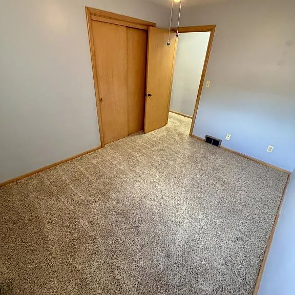 521 Collins Ave — Photo 15