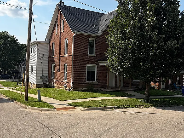 87 S Hill St — Photo 12