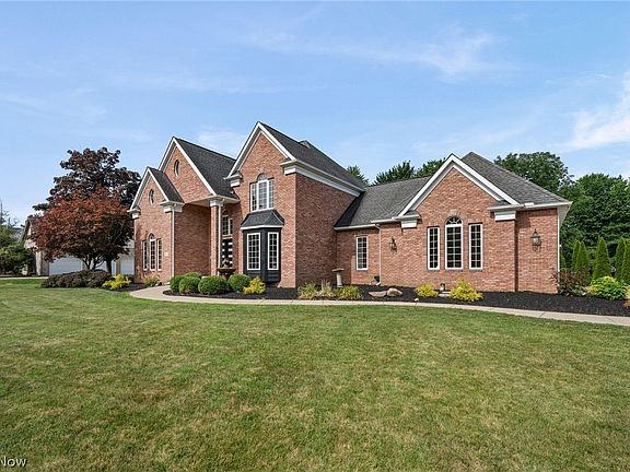 3rd image of 1014 Orchard Ln