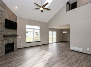 615 Doe Ave, Tiffin, IA 52340