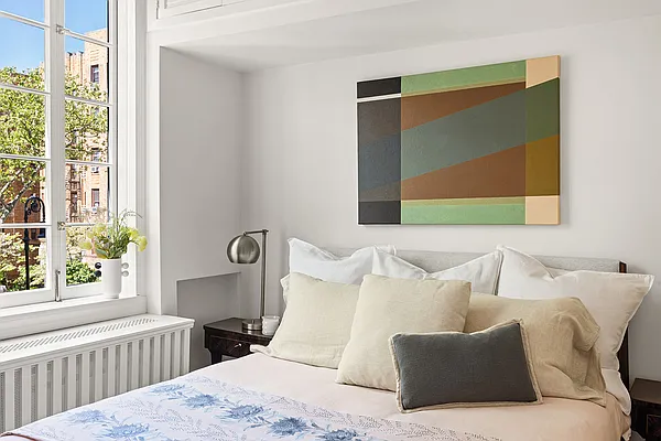 Sold by Compass | media 14