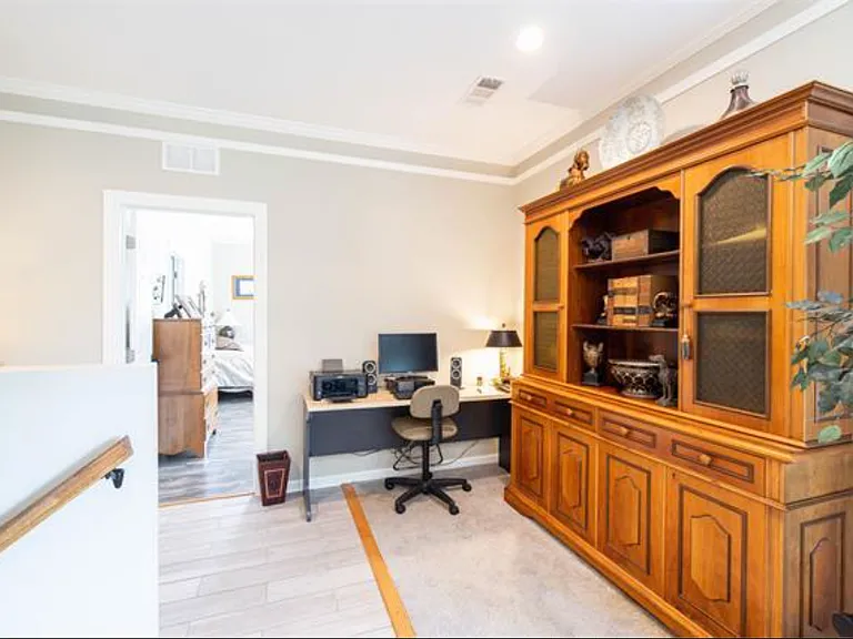 Upstairs sitting area/office