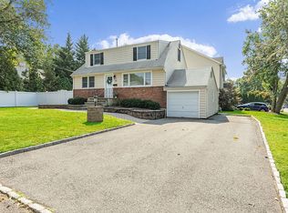 33 Cooper Ave, Roseland, NJ 07068