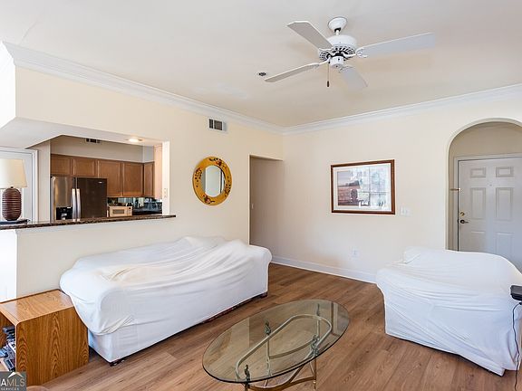 4th image of 3777 Peachtree Rd NE APT 1007