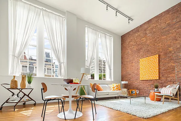 Rented by Compass | media 31