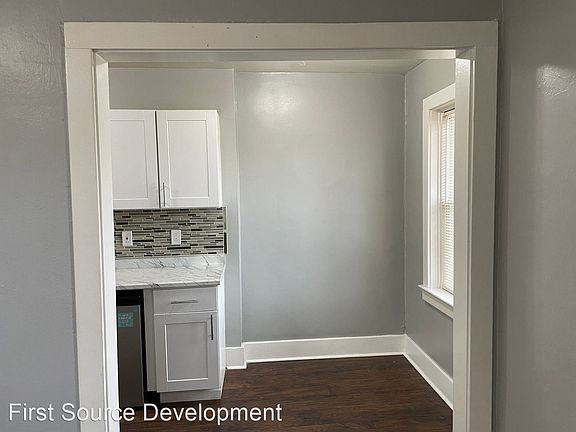 3rd image of 1117 S Plymouth Ave #11727298