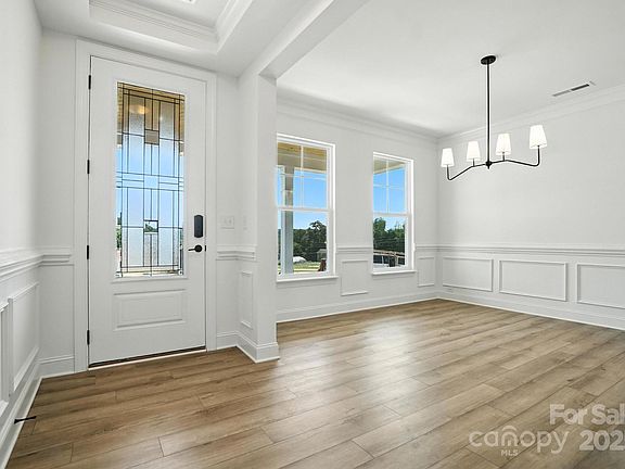 3rd image of 119 Longwood Rd #62