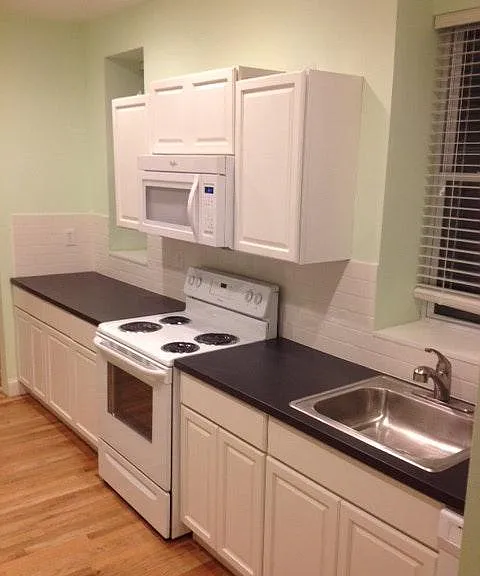 412 Kensington Ct #3 — Photo 6