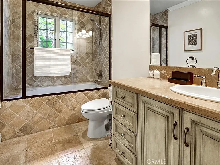 4751 Topeka Dr — Photo 53