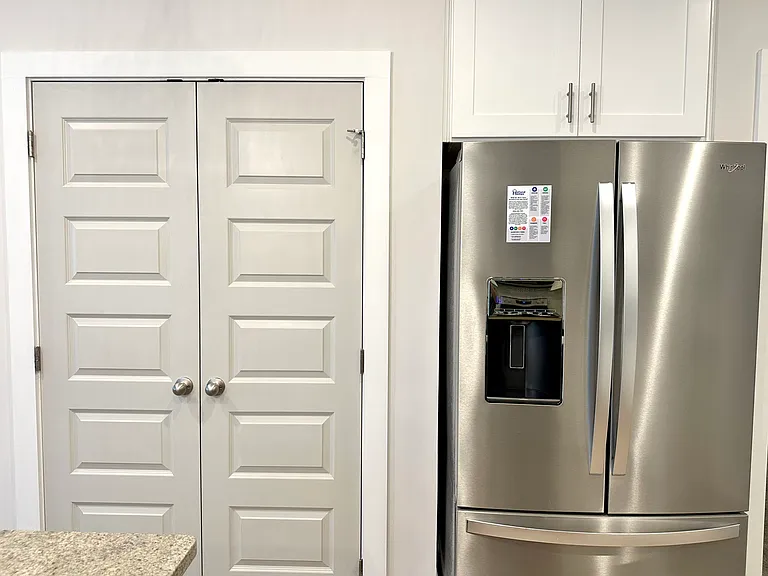 Double pantry & Fridge included