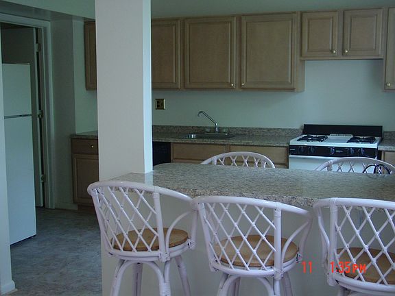   Breakfast Bar / Kitchen