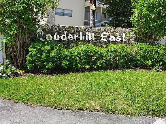 5th image of 4341 NW 16th Street Apt 211