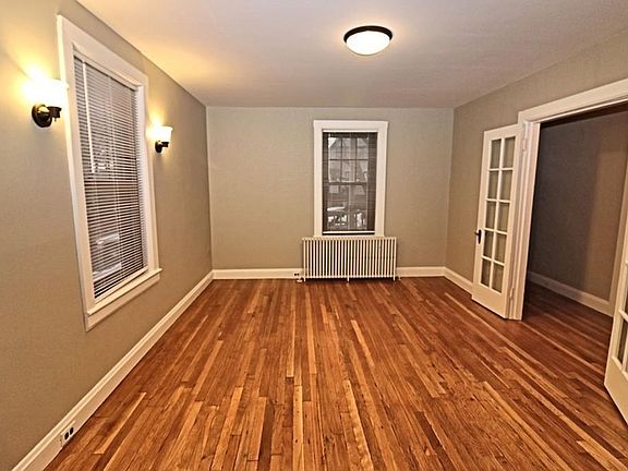 2nd image of 169 Pauline St #1