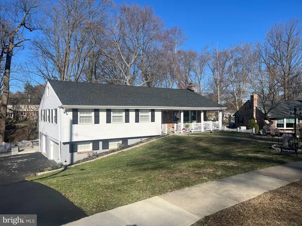 208 Foxcroft Rd, Broomall, PA 19008