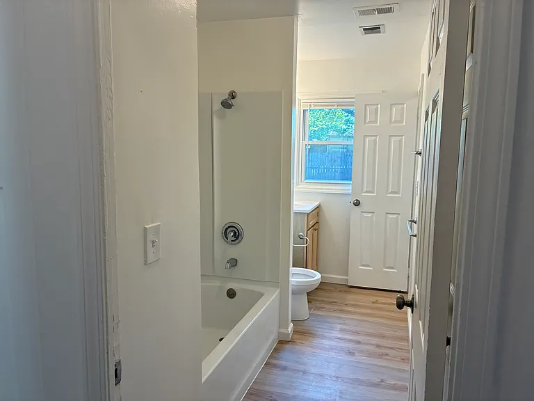 1020 Sheffield Dr — Photo 12