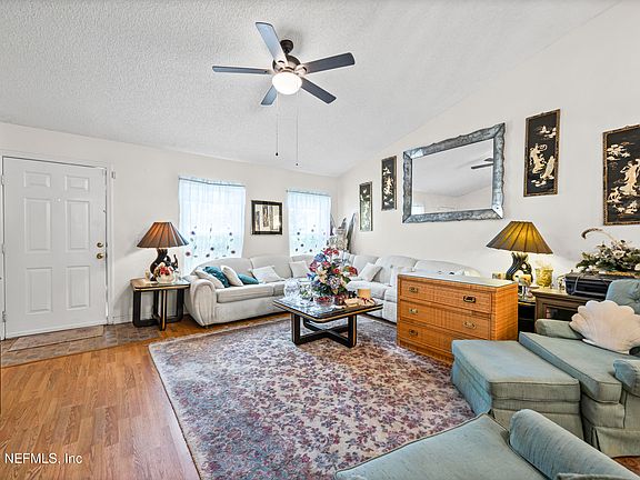 5th image of 8453 APPLE ORCHARD Road