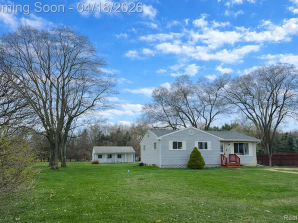 9035 N Linden Rd, Clio, MI 48420