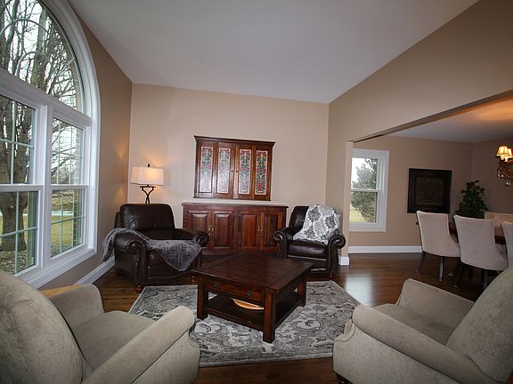 3rd image of 7163 Hickory Creek Dr
