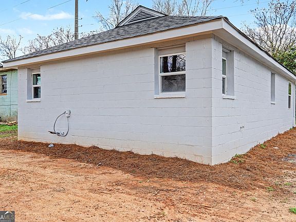 4th image of 7 Jackson St